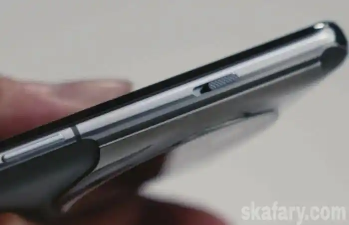 OnePlus 11 slider